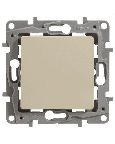 Выключатель 10AX-250В ETIKA, слоновая кость (672301). Выключатель. LegranD в Раменском
